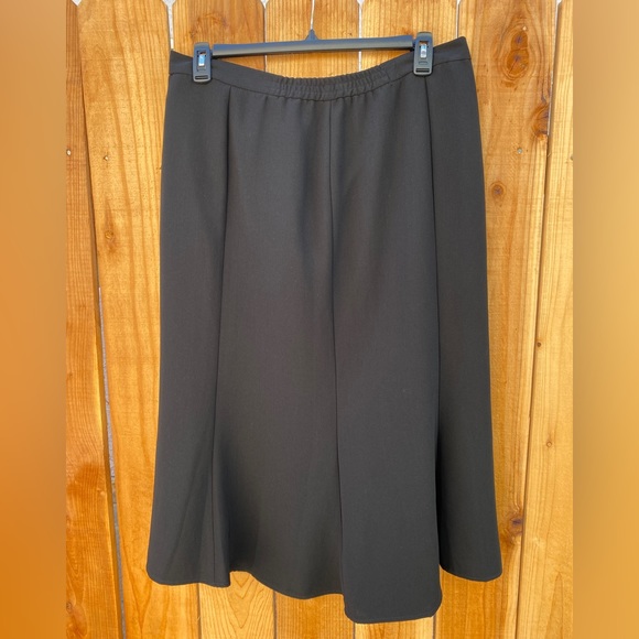 Maxi Length Black A-line Skirt, Elastic Waist, Fully Lined, Size 16 - Picture 1 of 2